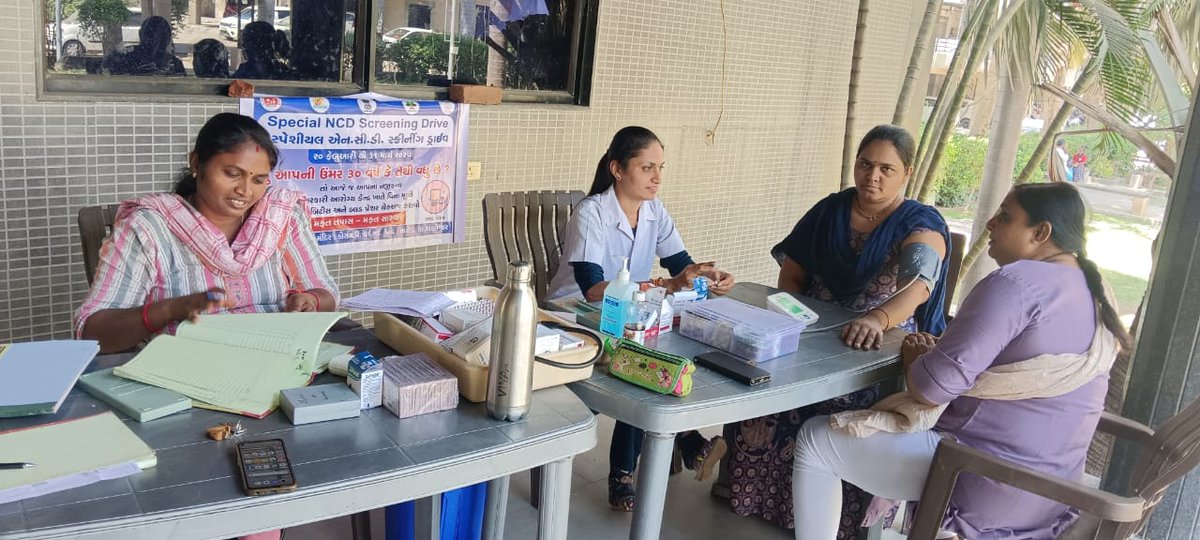 KosmadiSbcc's tweet image. 14 નવેમ્બર - વિશ્વ મધુપ્રમેહ દિવસ
અંતર્ગત રુદ્રાસ રેસી. કોસમડી ખાતે 30+ લોકોનું ડાયાબિટીસ અને હાયપરટેન્શનની તપાસ કરવામાં આવી...

AAM- Kosmadi
PHC - Kharod
Ankleshvar