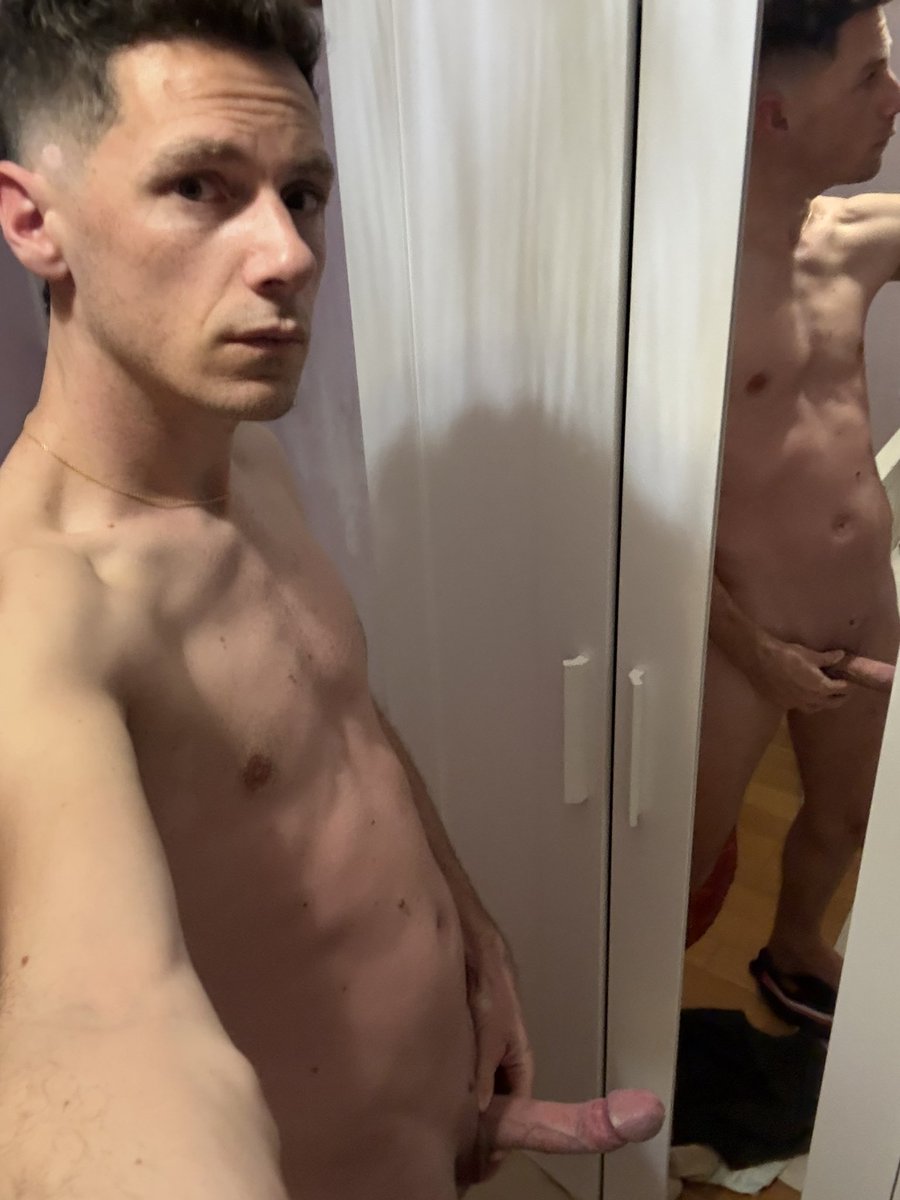 gay25000 tweet media