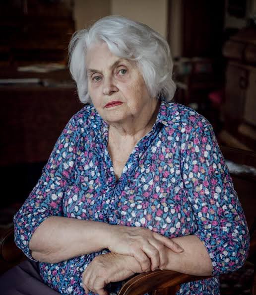 Obroncom Zbigniewa Ziobry tylko przypomnę iż Adwokatka Alina Dłużewska chora na raka została aresztowana 1 lutego 2017 r., dokładnie 23 dni po swoich 78. urodzinach. Kobieta o nieposzlakowanej opinii przesiedziała w odosobnieniu, bez wyroku, do grudnia 2018 r., czyli 22 miesiące,