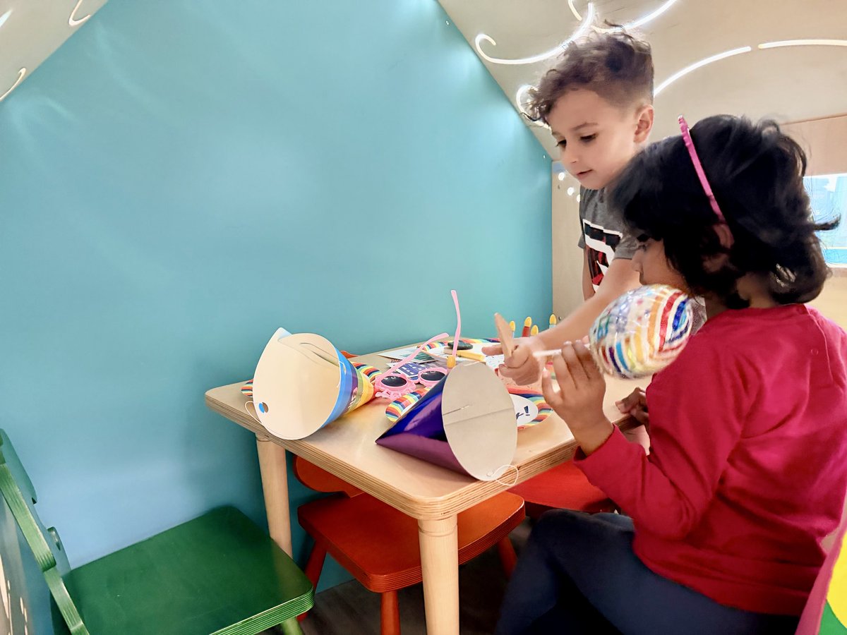 Mrs. Moreno tweet media