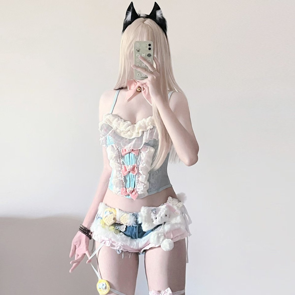 开了个抖音号，推友们悠着点，别在评论区喊主人哦，挑战回复dy每一条评论，想关注的私信我要账号。