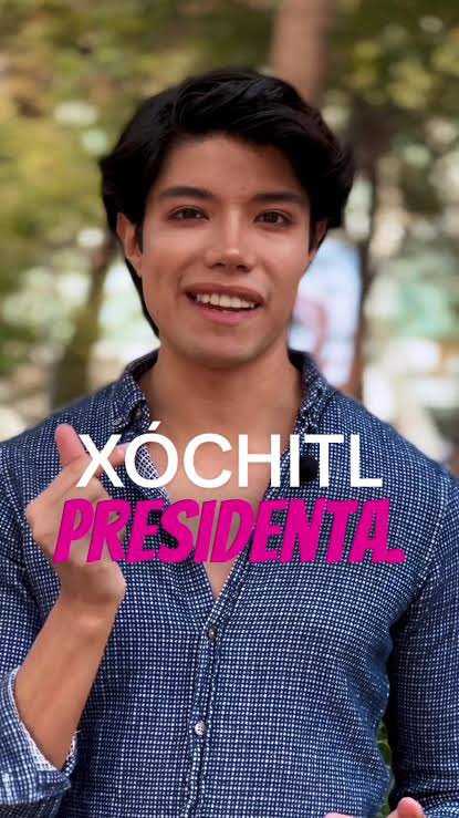 Jajaja hay que ser muy tontos para no saber que internet no olvida 

“No tenemos partidos, no tenemos colores”, dice el vato este.

Jaja, asúmase como lo que es, un XOCHILOVER DEL PAN.