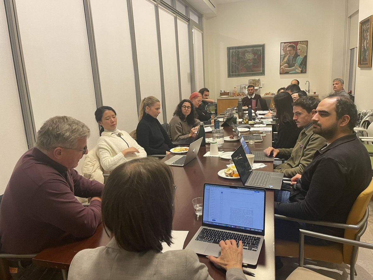 This morning <a href="/JSDNYU/">jsdnyulaw</a> Forum VDR fascinating conversation on Matanel Bareli’s “Particularizing Constitutionalism: An Empirical Reassessment of the Global Convergence Thesis" w profs Matias Kumm &amp; Sophia Moreau 👏