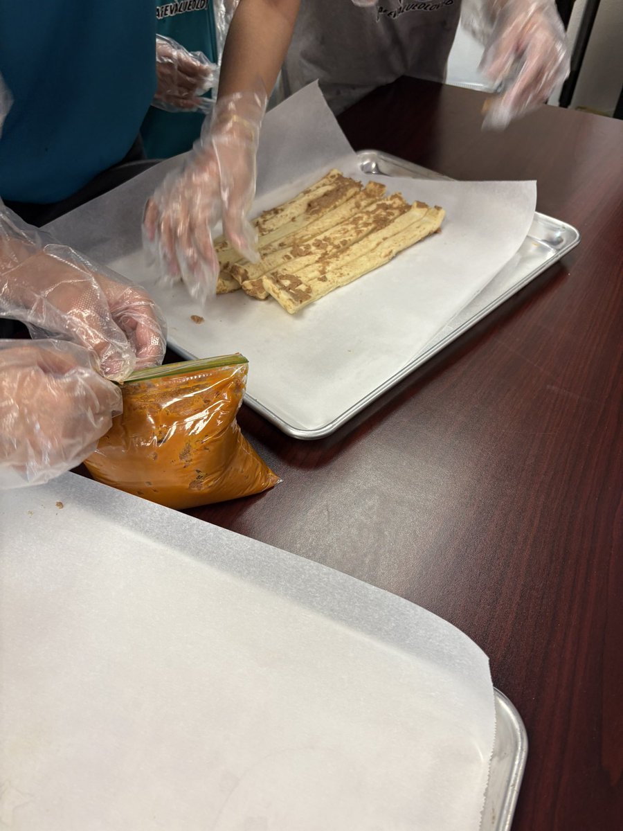 Laura Rodriguez tweet media