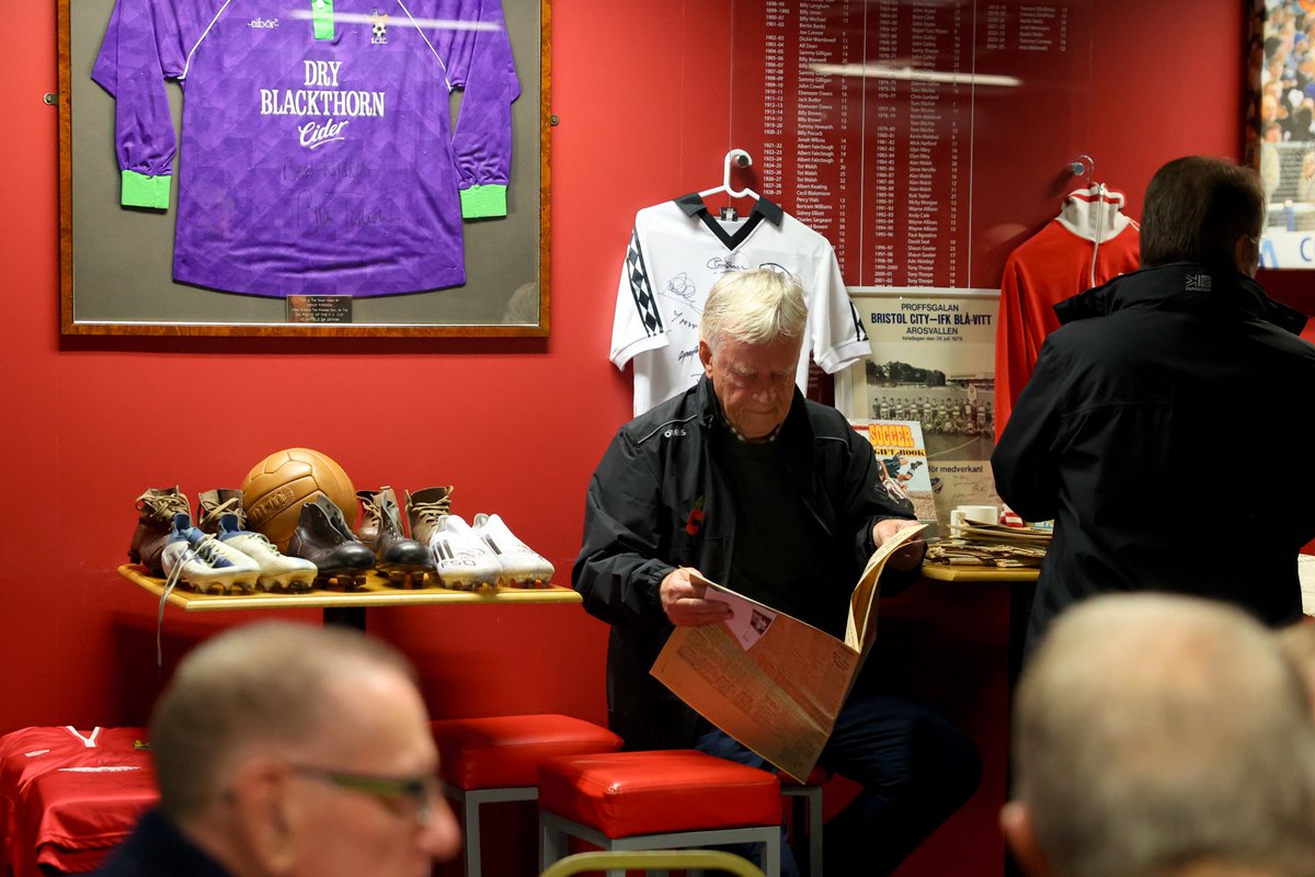 RobinsFound's tweet image. November&apos;s Robins Memories session had record attendance with over 80 City fans coming together to remember our club over a cup of tea! ☕️

Interested in attending the next session? Robins Memories runs every 2nd Monday of the month from 10 - 12 at @ashtongatestad, no sign up…