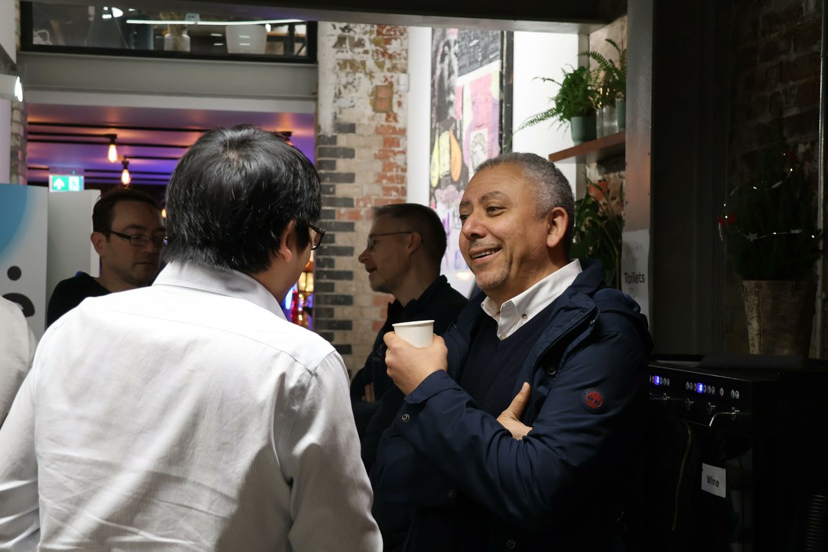 encodeclub's tweet image. Builders are arriving at Encode Hub for the Arc DeFi Hackathon!

We&apos;re here for a full weekend of hacking - powered by @arc, the Economic OS for the internet.

Let’s build.