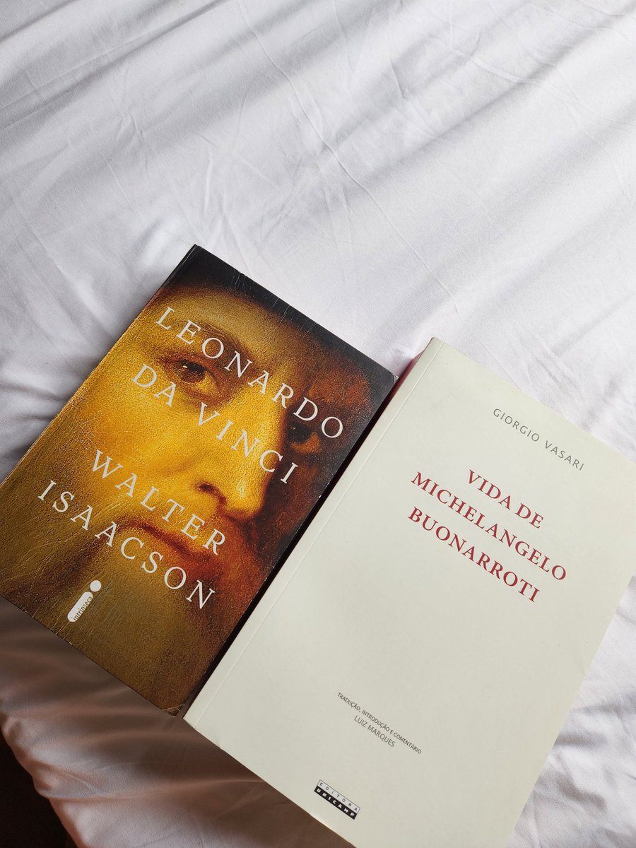 laridiniz's tweet image. as fontes são as biografias oficiais dos dois

da vinci é uma das personalidades que mais sabemos sobre na história porque ele mantinha centenas de diários super específicos sobre tudo que fazia. esse livro do isaacson revisita os diários e conta a vida do leo a partir deles.