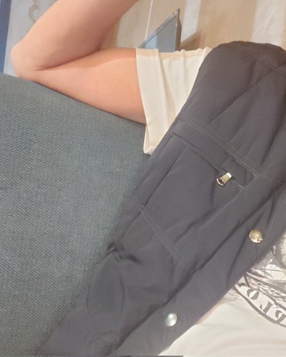 مصيف و مشتي فى نفس ذات الوقت . . 🤦🏻‍♂️🔥❄☕🚬

Mr.joker