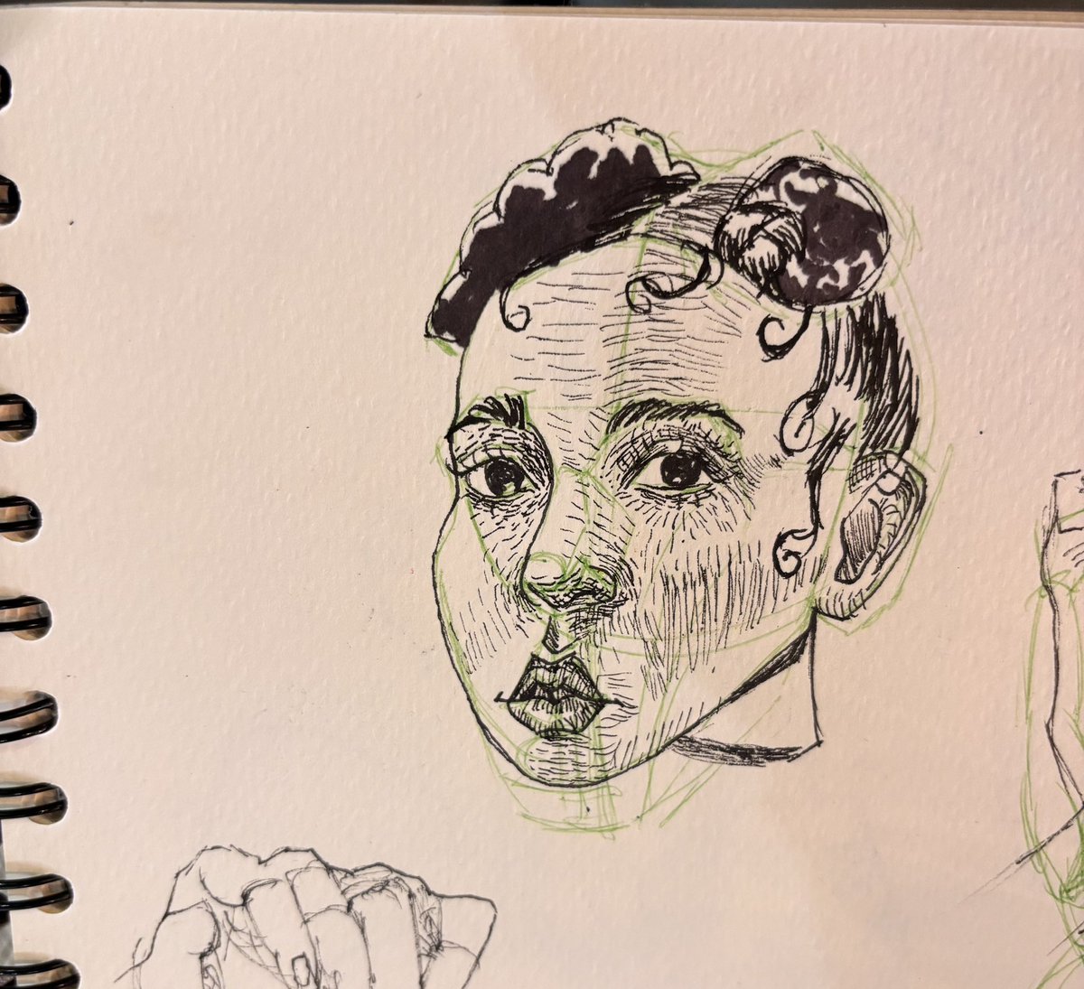 lostmy_sketches's tweet image. Retratos 03/30 14/10/2025 #sketchbook #sketchbookvirtual