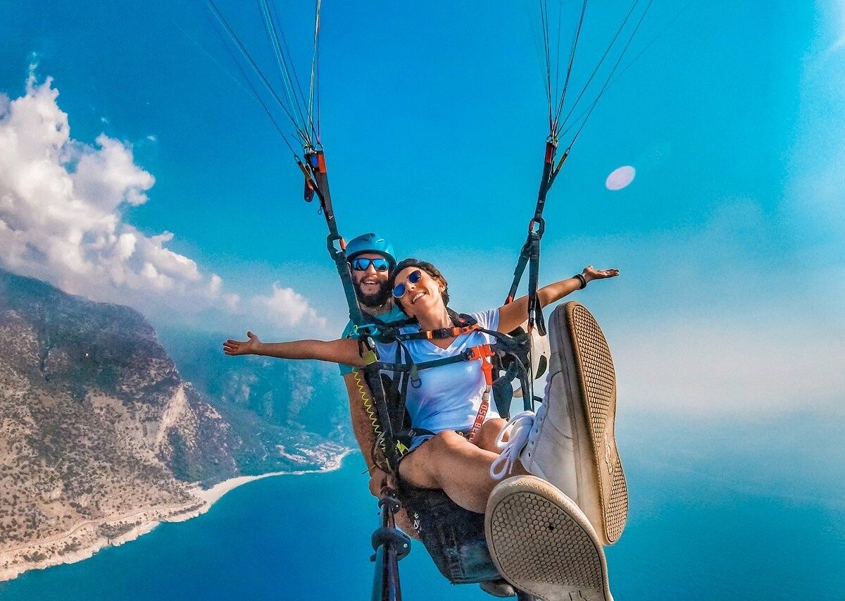excursionturkey's tweet photo. Bodrum is not just beaches and history! ✨

Here you can fly over turquoise Aegean waters — through paragliding or parasailing — and discover real freedom.

🌍 https://t.co/IUCAb8Yq2L

#Bodrum #Paragliding #Turkey #Adventure #Travel https://t.co/IIUVP1MtRv