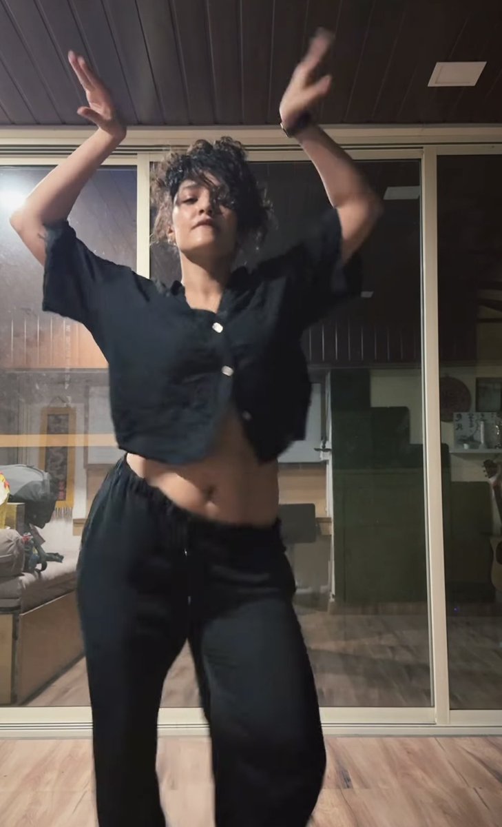 actressXotic's tweet image. Ritika Singh 🥵🍑