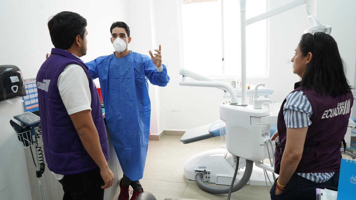 jimmymartinec's tweet photo. Hoy recorrí el Centro de Salud La Aurora y pude constatar de primera mano el funcionamiento de sus áreas. 
Este recorrido no solo me permitió verificar su operatividad, sino también analizar de cerca las mejoras que debemos implementar para fortalecer la atención que recibe nuestra comunidad. 

Continuaremos trabajando para asegurar un servicio de salud más eficiente y humano.