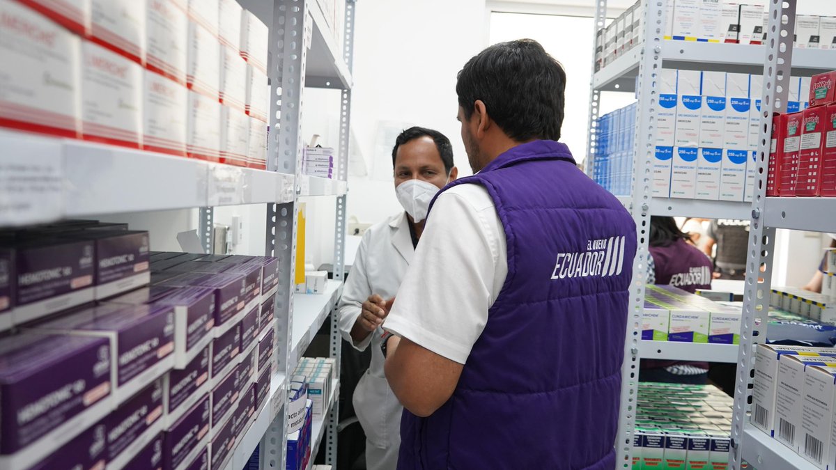 jimmymartinec's tweet photo. Hoy recorrí el Centro de Salud La Aurora y pude constatar de primera mano el funcionamiento de sus áreas. 
Este recorrido no solo me permitió verificar su operatividad, sino también analizar de cerca las mejoras que debemos implementar para fortalecer la atención que recibe nuestra comunidad. 

Continuaremos trabajando para asegurar un servicio de salud más eficiente y humano.