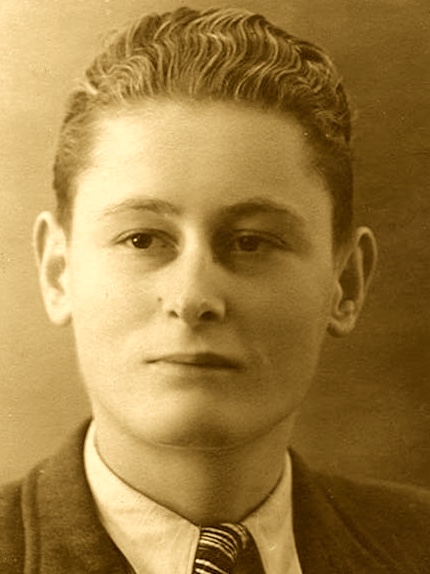 1er février 1944. Un maquisard pense à sa mère adoptive. "Ce soir à 16 heures,écrit-il, je serai auprès de celle qui a tant fait pour moi et à qui je n’aurai survécu que deux ans. Je ne croyais pas faire une si belle fin." Jean Michenot était instituteur. Il est fusillé à 21 ans.