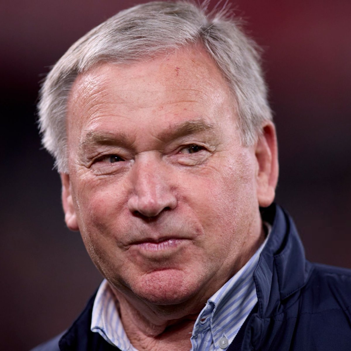 VibesFoot's tweet image. 🗣️ « 𝗦’𝗜𝗟 𝗡𝗘 𝗦𝗘 𝗖𝗢𝗠𝗣𝗢𝗥𝗧𝗘 𝗣𝗔𝗦 𝗖𝗢𝗥𝗥𝗘𝗖𝗧𝗘𝗠𝗘𝗡𝗧, 𝗜𝗟 𝗡𝗘 𝗙𝗘𝗥𝗔 𝗣𝗔𝗦 𝗟𝗢𝗡𝗚 𝗙𝗘𝗨 » 😬

Javier Clemente met en garde Lamine Yamal sur son comportement :

« En tant que joueur, il est très bon, mais le problème, 𝗰&apos;𝗲𝘀𝘁 𝗾𝘂𝗲 𝘀&apos;𝗶𝗹 𝗻𝗲 𝘀𝗲…