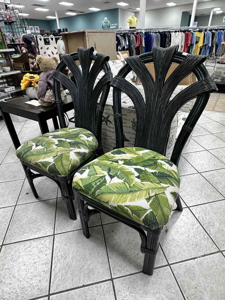 LT_Thrift's tweet image. Get ready for holiday guests at our 50% off Housewares, Home Decor &amp;amp; Furniture Sale!🦃🪑🍽️ 11/13-11/15🍂

𝑰𝒕𝒆𝒎𝒔 𝒔𝒉𝒐𝒘𝒏 𝒇𝒓𝒐𝒎 𝒐𝒖𝒓 𝑵𝒆𝒘 𝑷𝒐𝒓𝒕 𝑹𝒊𝒄𝒉𝒆𝒚 𝒔𝒕𝒐𝒓𝒆. 𝑆𝑜𝑚𝑒 𝑒𝑥𝑐𝑙𝑢𝑠𝑖𝑜𝑛𝑠 𝑚𝑎𝑦 𝑎𝑝𝑝𝑙𝑦.  #thrift #thriftingcommunity #hospicethrift