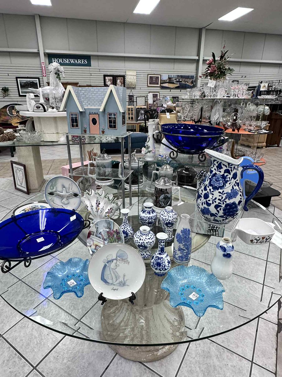 LT_Thrift's tweet image. Get ready for holiday guests at our 50% off Housewares, Home Decor &amp;amp; Furniture Sale!🦃🪑🍽️ 11/13-11/15🍂

𝑰𝒕𝒆𝒎𝒔 𝒔𝒉𝒐𝒘𝒏 𝒇𝒓𝒐𝒎 𝒐𝒖𝒓 𝑵𝒆𝒘 𝑷𝒐𝒓𝒕 𝑹𝒊𝒄𝒉𝒆𝒚 𝒔𝒕𝒐𝒓𝒆. 𝑆𝑜𝑚𝑒 𝑒𝑥𝑐𝑙𝑢𝑠𝑖𝑜𝑛𝑠 𝑚𝑎𝑦 𝑎𝑝𝑝𝑙𝑦.  #thrift #thriftingcommunity #hospicethrift