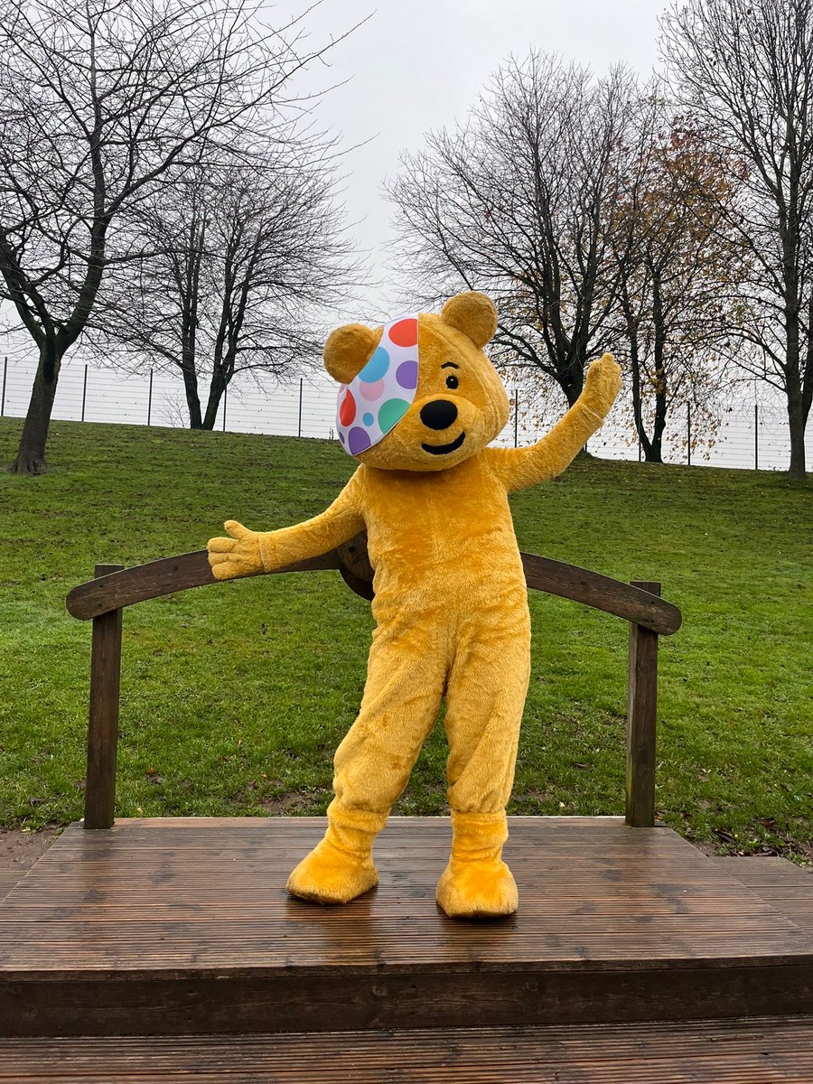 a_frostaudio's tweet photo. Happy Children In Need 💛🧸

I had a great time helping with the @BBCRadioStoke School Tour, helping Pudsey visit kids all across Staffordshire! 🙌🎉 https://t.co/FuCevSt0Ut