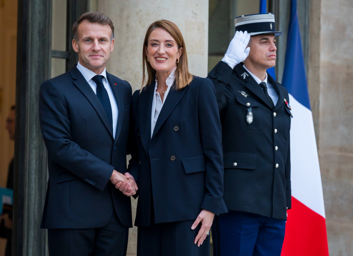 Merci au Président <a href="/EmmanuelMacron/">Emmanuel Macron</a> pour nos excellents échanges aujourd’hui à l’<a href="/Elysee/">Élysée</a>. 

Construisons ensemble une Europe plus forte, efficace et sûre au service des Européens 🇪🇺🇫🇷