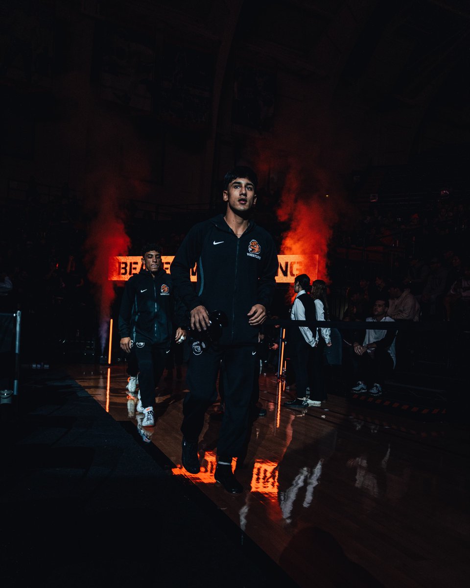 BeaverWrestling's tweet image. We can’t wait to see you back in Gill this Sunday! 

#GoBeavs