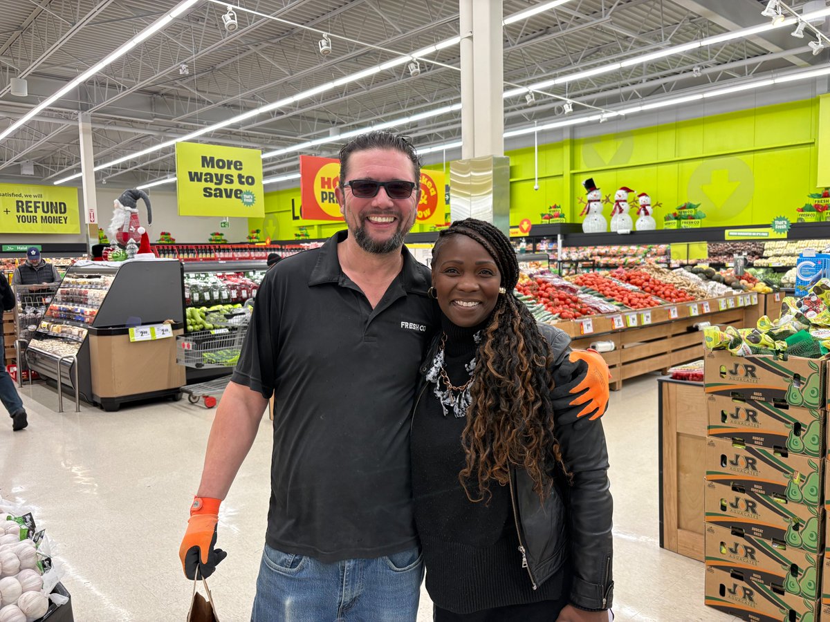 osstfd16t_ot's tweet photo. Thank you to Owner, Asama Elsekely and Right-Hand-Man, Karl, of Fresh Co (Oshawa: Simcoe &amp; Winchester) for their support and generous donations to the #OSSTF D16 Black Caucus with their Hurricane Melissa relief efforts. https://t.co/7QohdtKCLg