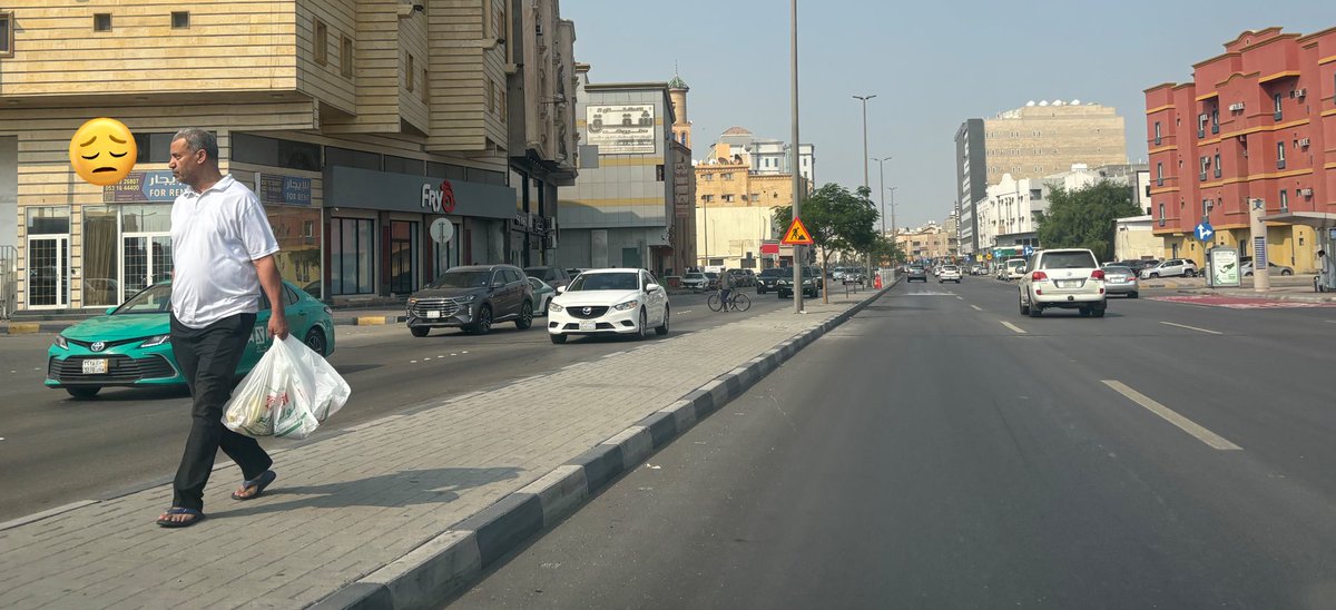 أحياء (الخبر الجنوبية ) الصبيخة والبايونية تنتظر منكم لفته مثل الحزام والروابي وممشى اليرموك 

🚸ربط الأحياء بجسور مشاة تحمي الأرواح خصوصاً مقابل (اللولو هايبر ماركت ) 
🛑وضع ارشادات تخفيف السرعة لان الوضع صاير سباقات راليات 
💡تغيير إضاءات الطريق وزفلتة الطريق 
<a href="/Khobar_mun/">بلدية الخبر</a>