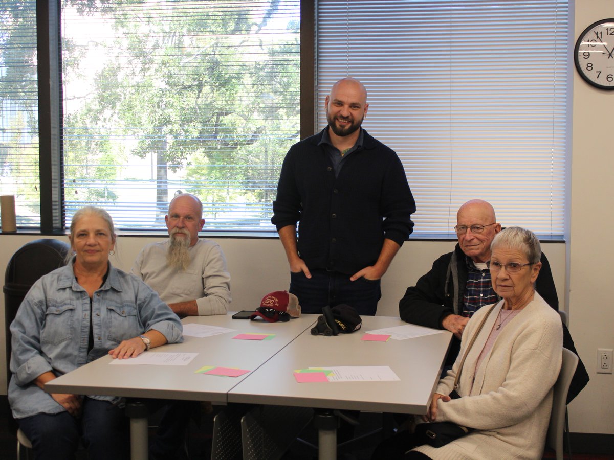 Earlier this week, 30+ GCSW students joined MSW student Dustin Larsen &amp; Prof. Donna Amtsberg for a Lunch &amp; Learn on the ethical use of 🐍  snakes in mental health. Stay tuned for more in our upcoming #WCYD Spotlight! #ChartingOurPathToExcellence