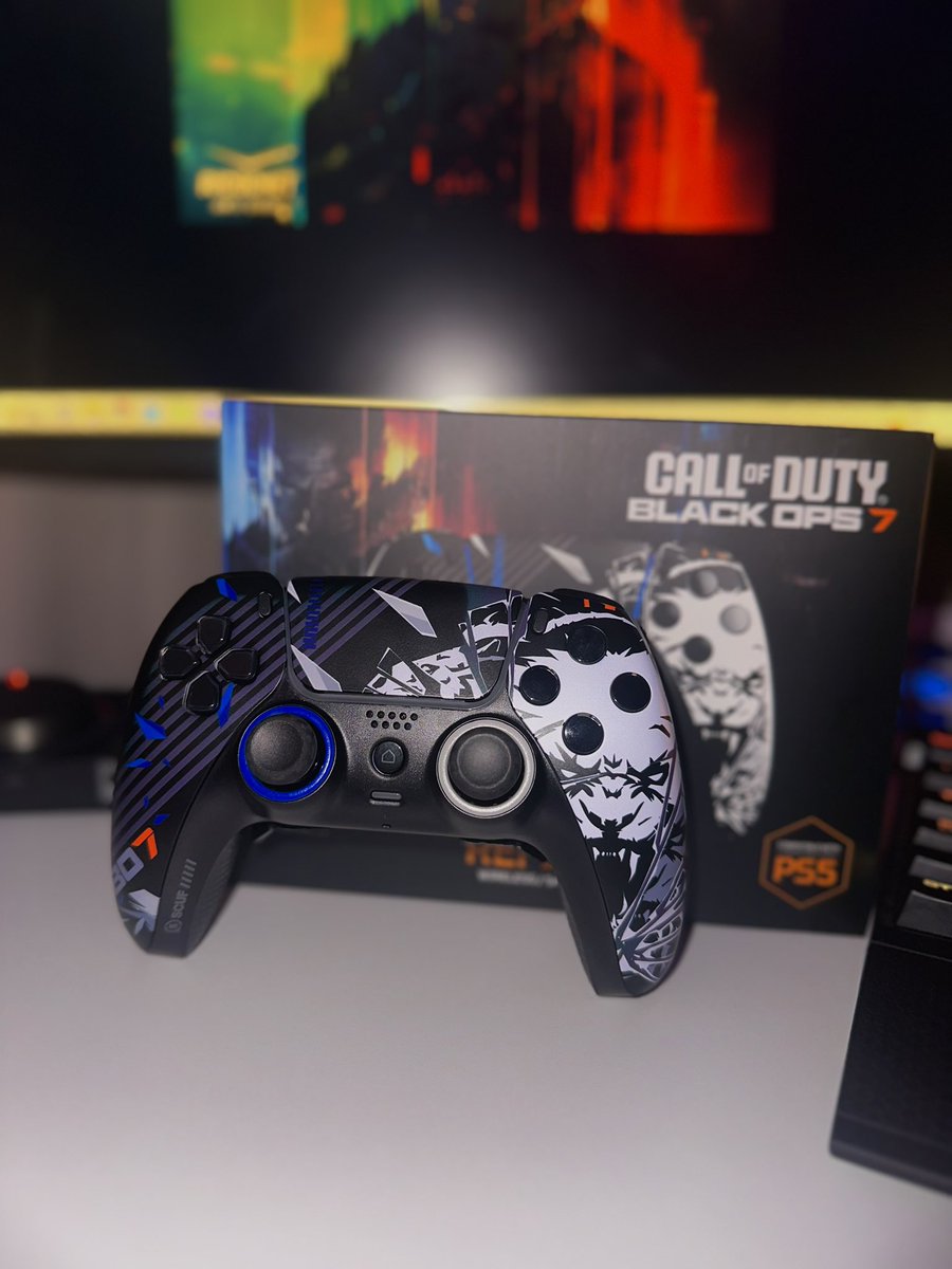 New controller came in just in time for BO7 🔥 Huge thanks to <a href="/ScufGaming/">SCUF</a> for hooking me up. Been loving the new TMR sticks and the Black Ops 7 faceplate.

Use code KiSMET for 5% off at Scuf.co/KiSMET 🎮🐾