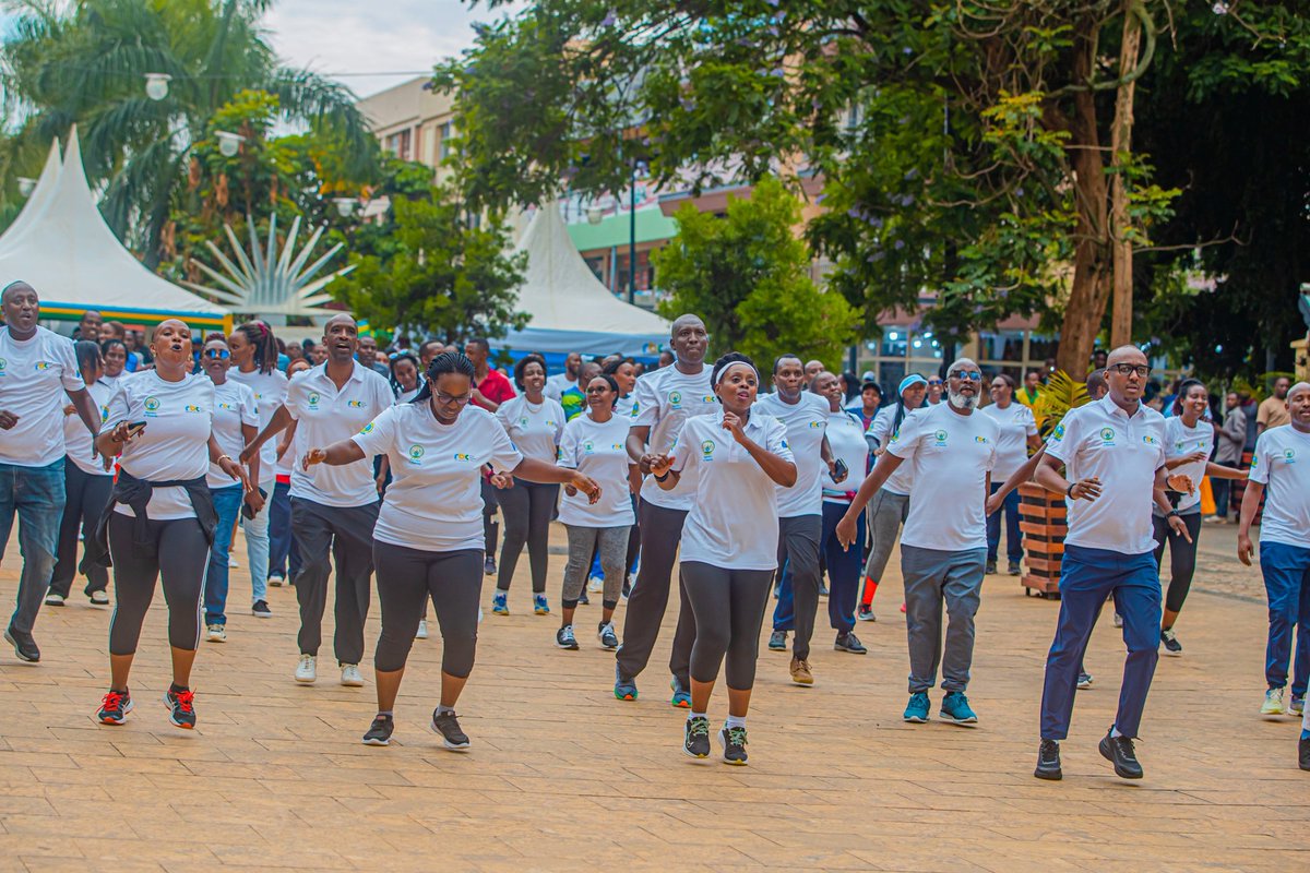 RBCRwanda's tweet image. Uyu munsi u Rwanda rwifatanyije n&apos;isi yose kuzirikana Umunsi Mpuzamahanga wahariwe kurwanya Diyabete. Ni igikorwa cyaranzwe n&apos;imyitozo ngororamubiri no gusuzuma indwara zitandura ku bakozi bo mu bigo bitandukanye.
Uyu mwaka, u Rwanda rwahisemo by&apos; umwihariko insanganyamatsiko…