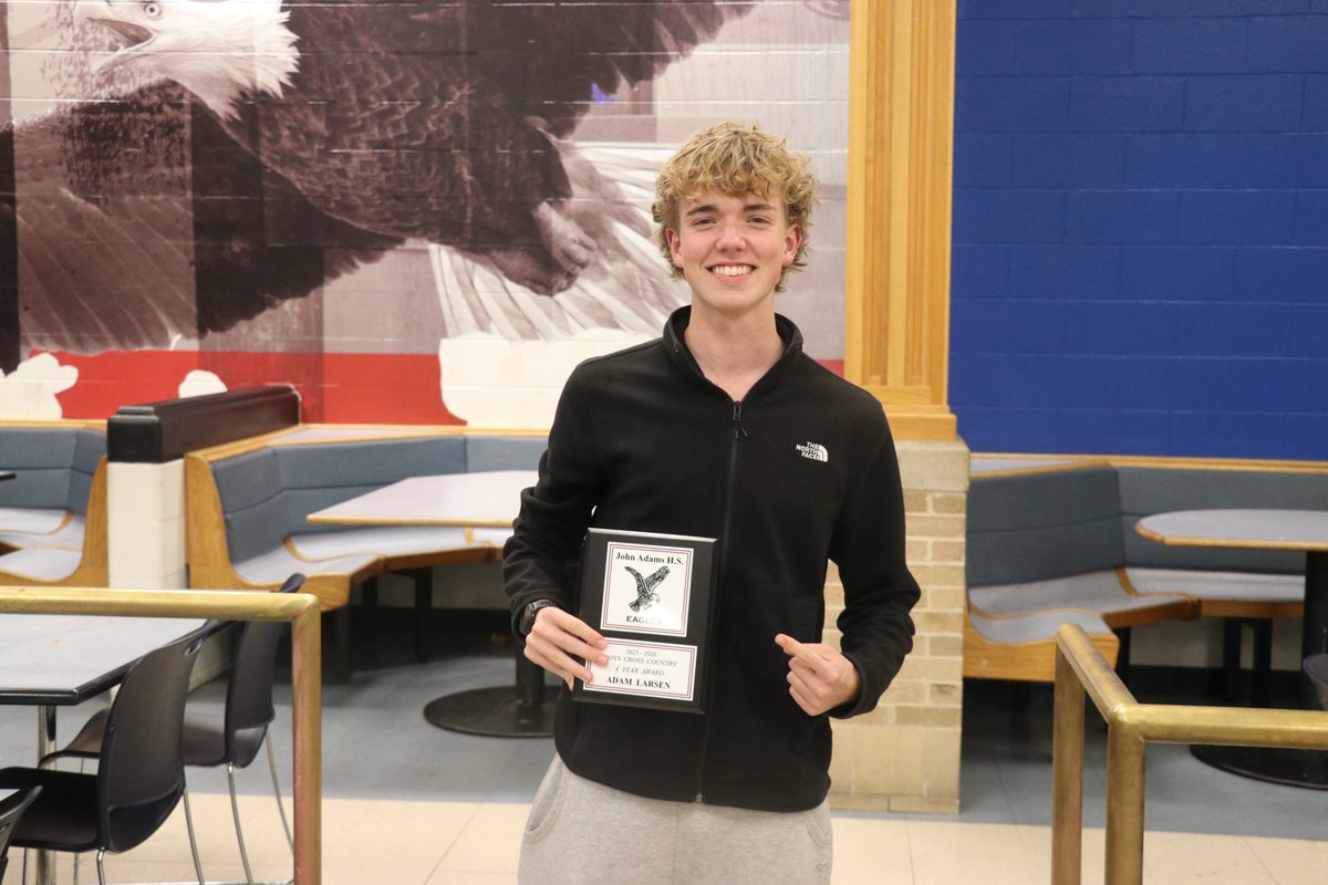 We celebrated our season accomplishments last night!
Congrats to our Four Year Letter Winners Adam Larsen, Matteo Garcia Jimenez, and Preston Rupert