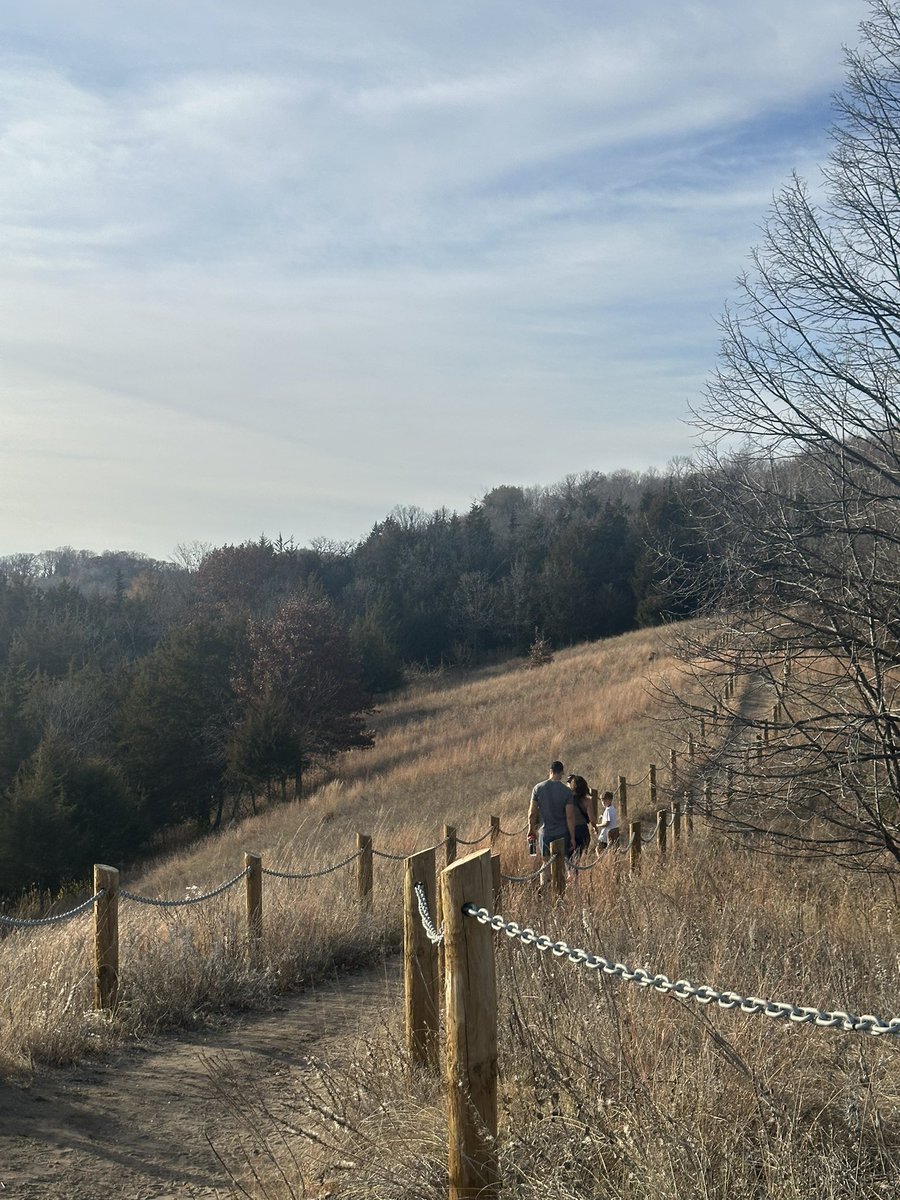 Chey Cab tweet media