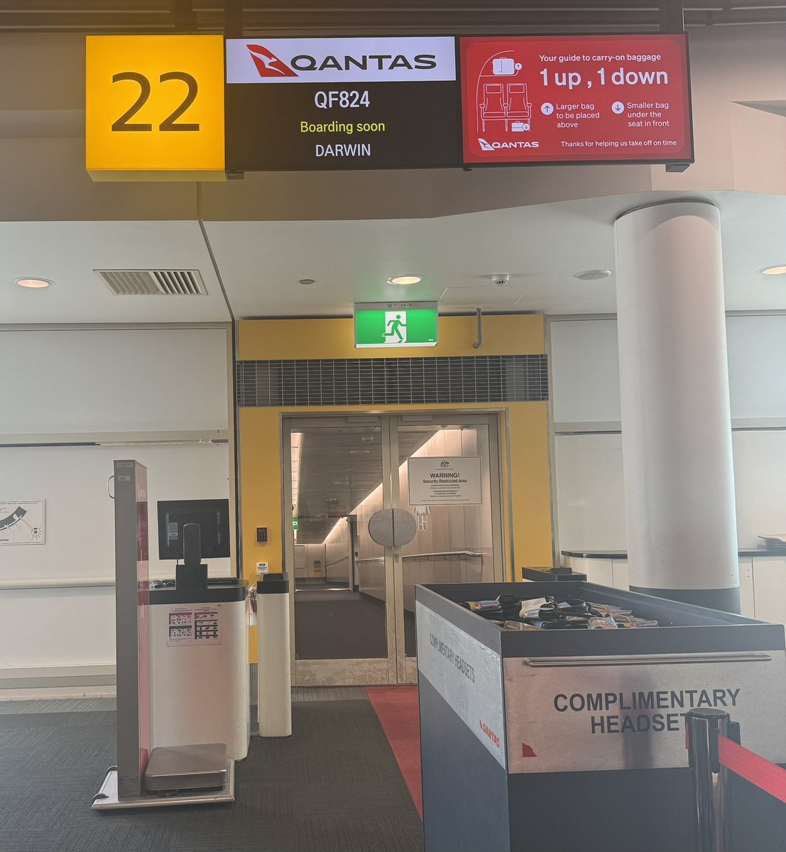 ScaryJGaming's tweet image. See you in a couple of weeks brisbane! #BusinessClass