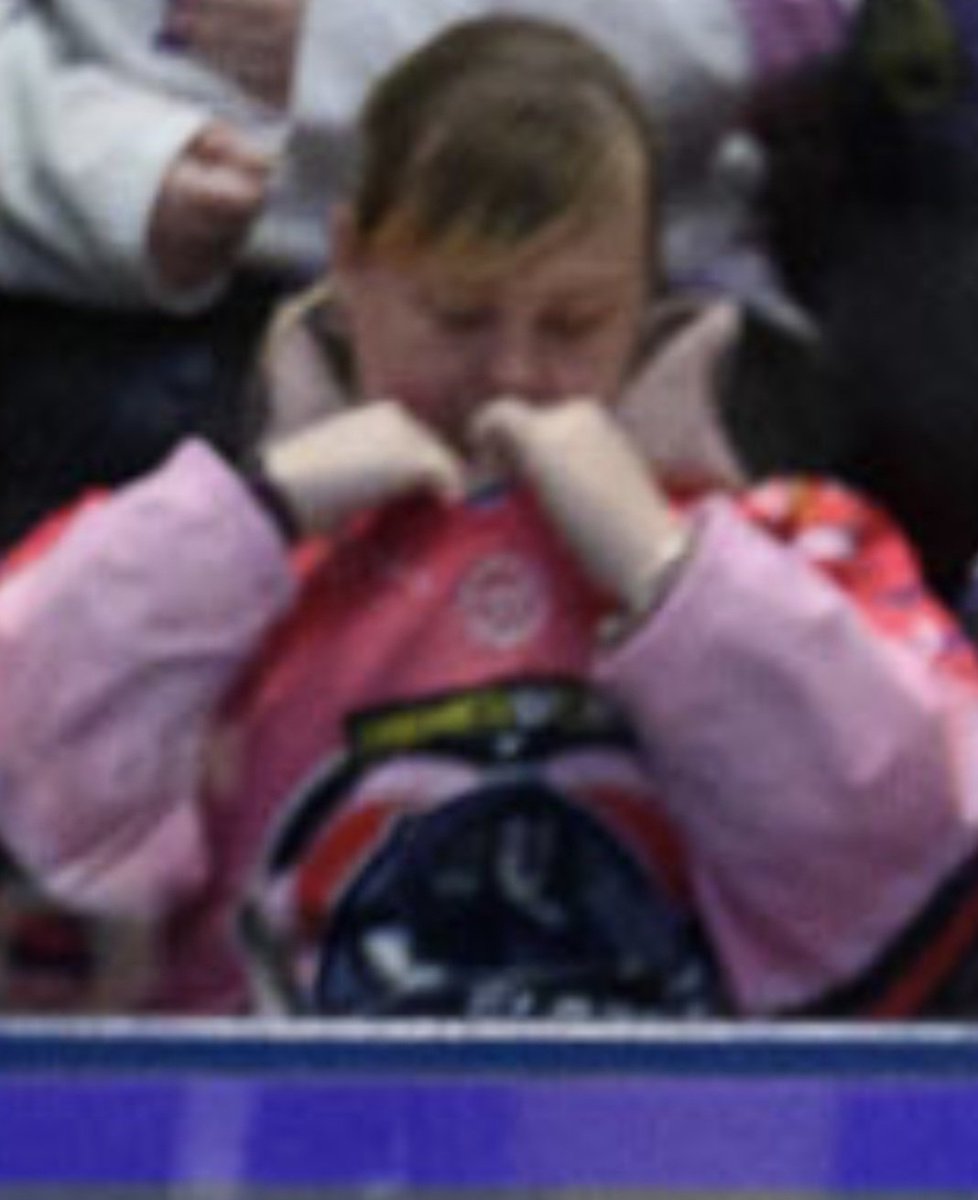 Face At The Plexi tweet media