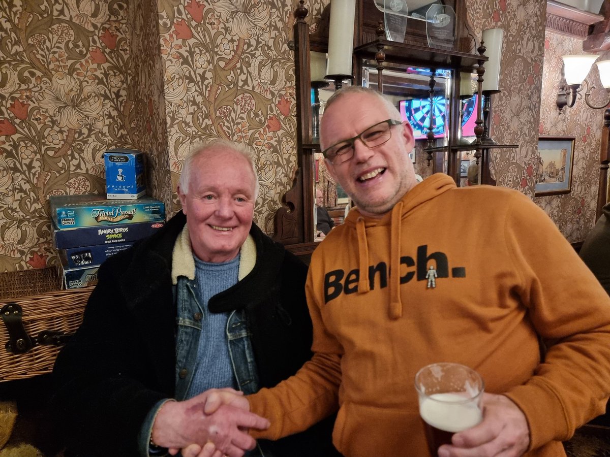 HenleyStatic's tweet image. Great to meet up with Bruce Jones at The Swan Inn  Halesowen this evening for a few hours. What a lovely bloke, he spoke about his years in the fire service and the jobs he had attended, plus much more.