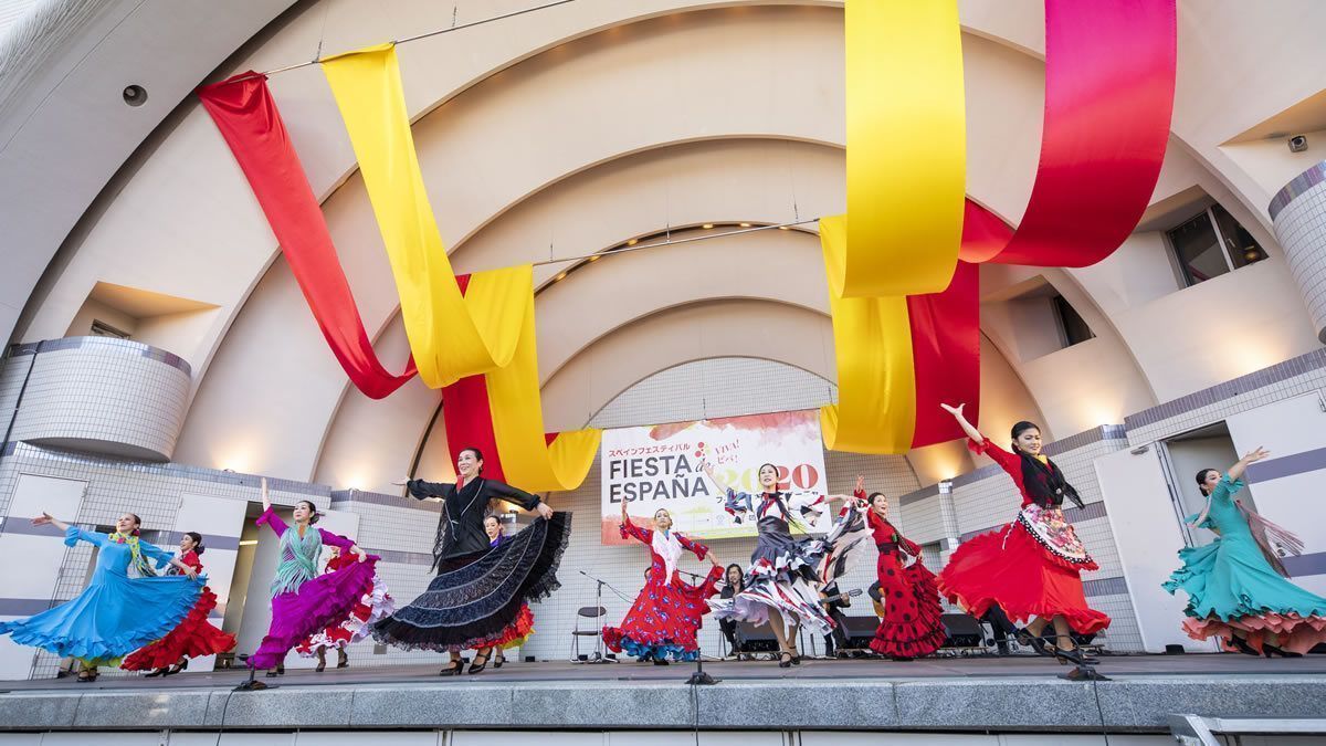 event_checker's tweet image. 本日11/15(土)-16(日) 東京・代々木公園で、日本最大級のスペインフェス「フィエスタ・デ・エスパーニャ」開催。情熱のフラメンコ、香り立つパエリア、スペインワインに酔いしれる2日間。ステージや体験企画も充実。入場無料→event-checker.info/spain-fes/