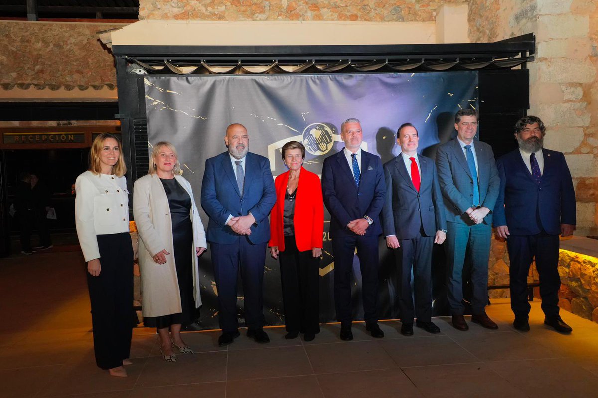 ⚽️La Gala del Futbol Balear 2025 ens ha recordat que l’esport és convivència, respecte i esforç col·lectiu.

Enhorabona a tots els premiats i a la <a href="/FFIB_oficial/">FFIB</a> per la seva feina en un futbol segur i lliure de violència.