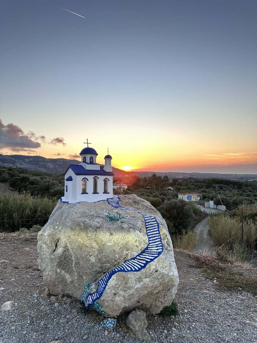 tsinemozsaygili's tweet image. Size sihir göstericem. #kos