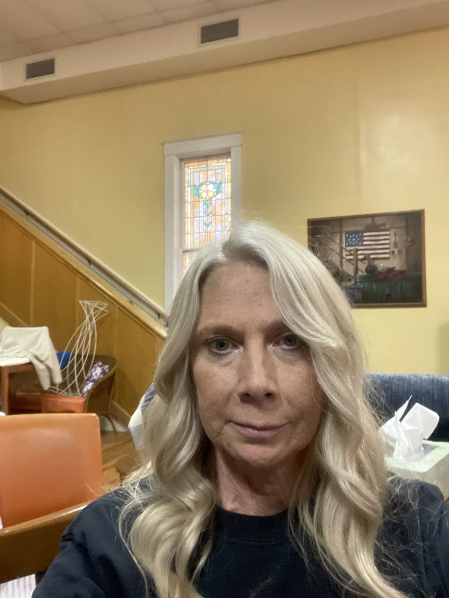 DreamaRadio's tweet photo. @TheLeeGreenwood  Kara DeWeese will be at your concert tonight in Gas City from Nik’s place for Vets located in Marion, Indiana. She provides housing for displaced veterans in a church that she converted into housing for the veterans. She will be sitting in front row on your left https://t.co/lbXNieus2b