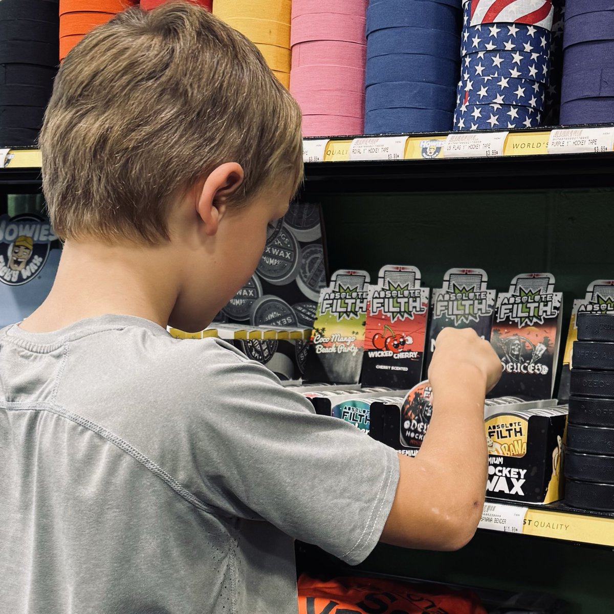 PIASKato's tweet image. The sheer amount of product research that’s done behind the scenes here at the shop is staggering. It’s Zach’s least favorite thing. Like, he’d rather go to the dentist. But he perseveres, for the good of the shop. #piaskato