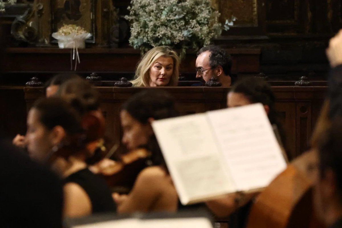 Amaia, Xabi y Haritz se han dejado ver hoy viernes en al aniversario de la Agrupación Lírica Itsaso en la basílica de Santa María. 

Más cuquis ellos 💖

#LODVG #LOVG 

diariovasco.com/culturas/music…
