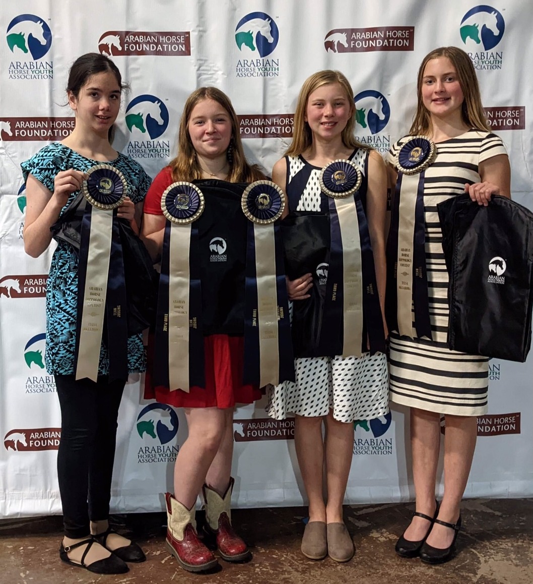 IsantiCounty4H's tweet photo. #IC4Hflashbackfriday to the 2022 national hippology trip! https://t.co/LS0TQACMR3
