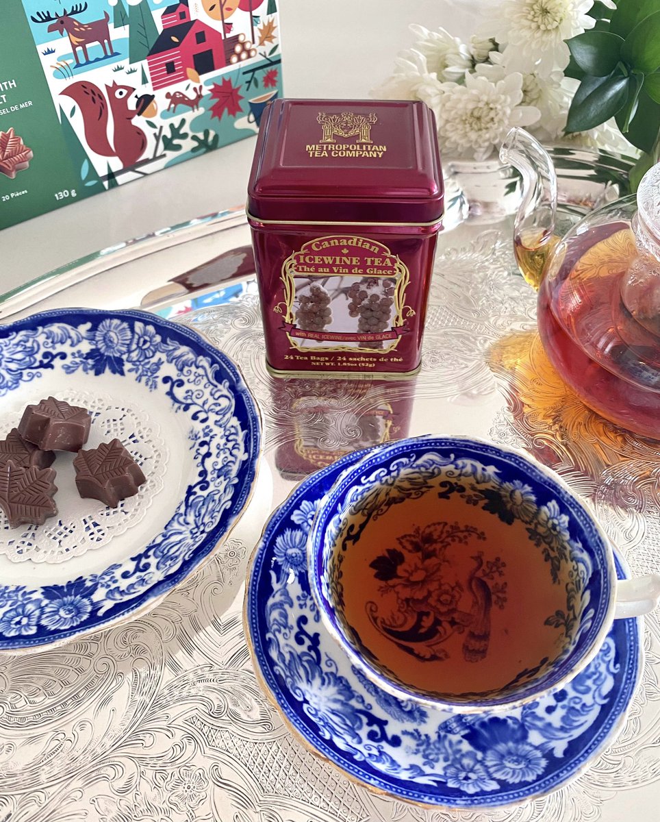 ぬんちゃ トロント土産のアイスワインティーとチョコレートでティータイム