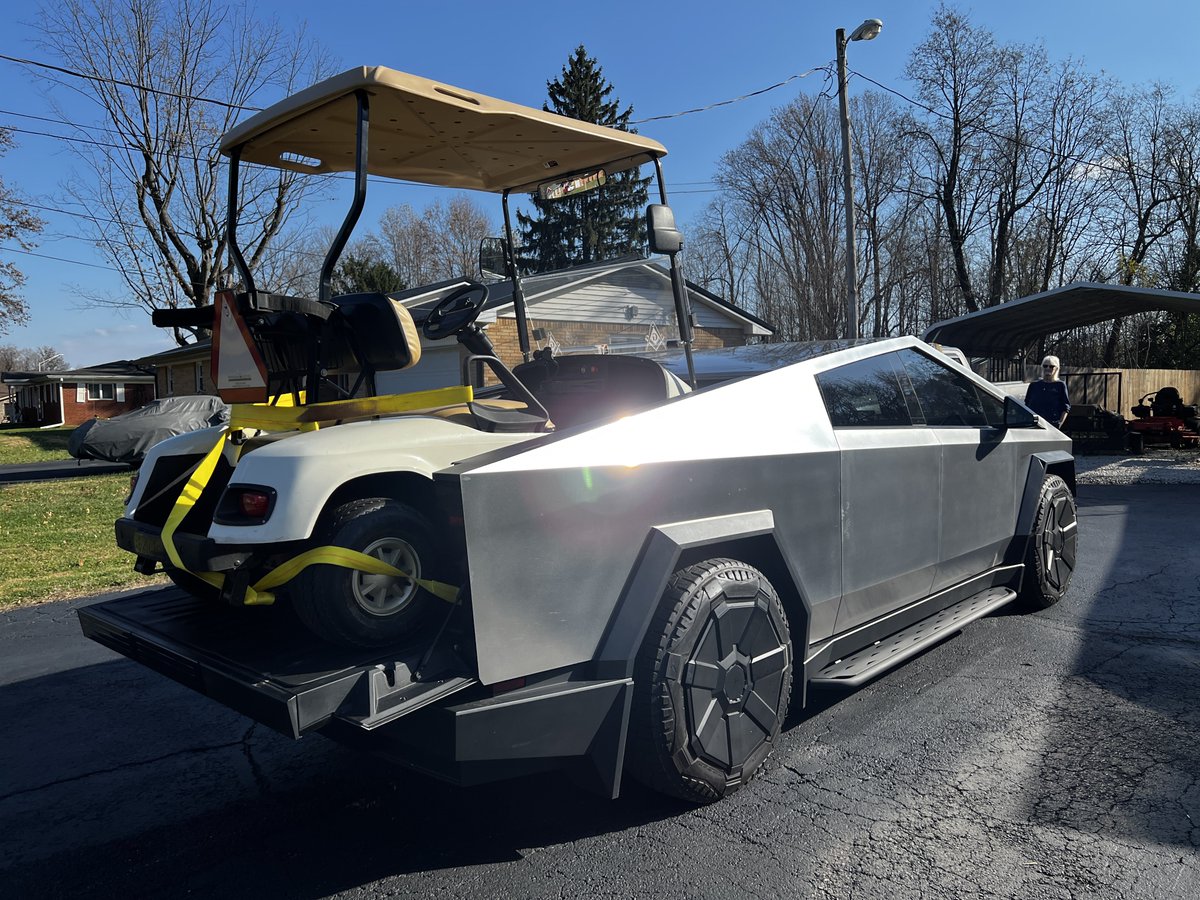 Jenni⚡️Current tweet media