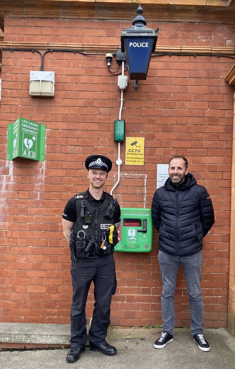 Today we launched the brand new public access defibrillator at Peel Police Station. Having previously housed a unit for many years, the defib had become aged and the unit fragile. We were able to replace both to ensure the station has a fully working brand new machine
