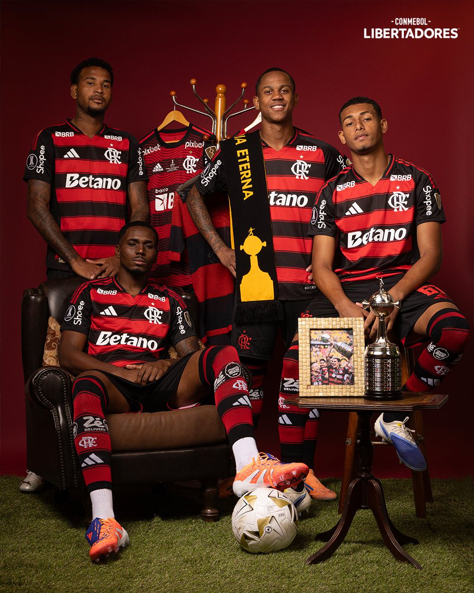 LibertadoresBR's tweet image. ❤️🖤 Do Ninho à Final! Os garotos do @Flamengo também sonham com a #GloriaEterna.
