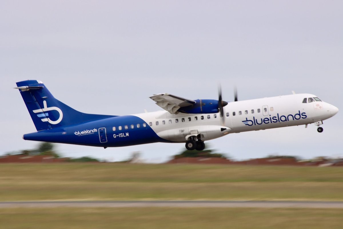 ci_aviation's tweet photo. 26 Fantastic Years.
#aviation #blueislands #jersey #guernsey https://t.co/n43EDv5YZc
