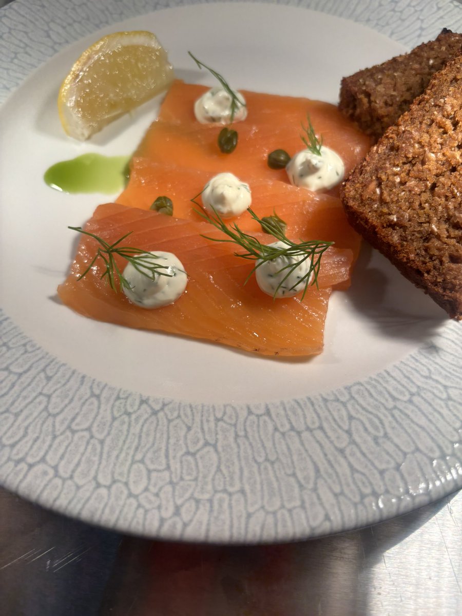 kev_arundel's tweet image. Evening all 
Ok I’m looking for a wonderful person to join me on a culinary adventure as a floor supervisor in Dublin City centre 
to have fun and create something really special.
 please REPOST this thread or 
DM me if you know someone or you fancy joining me 👨‍🍳🙏