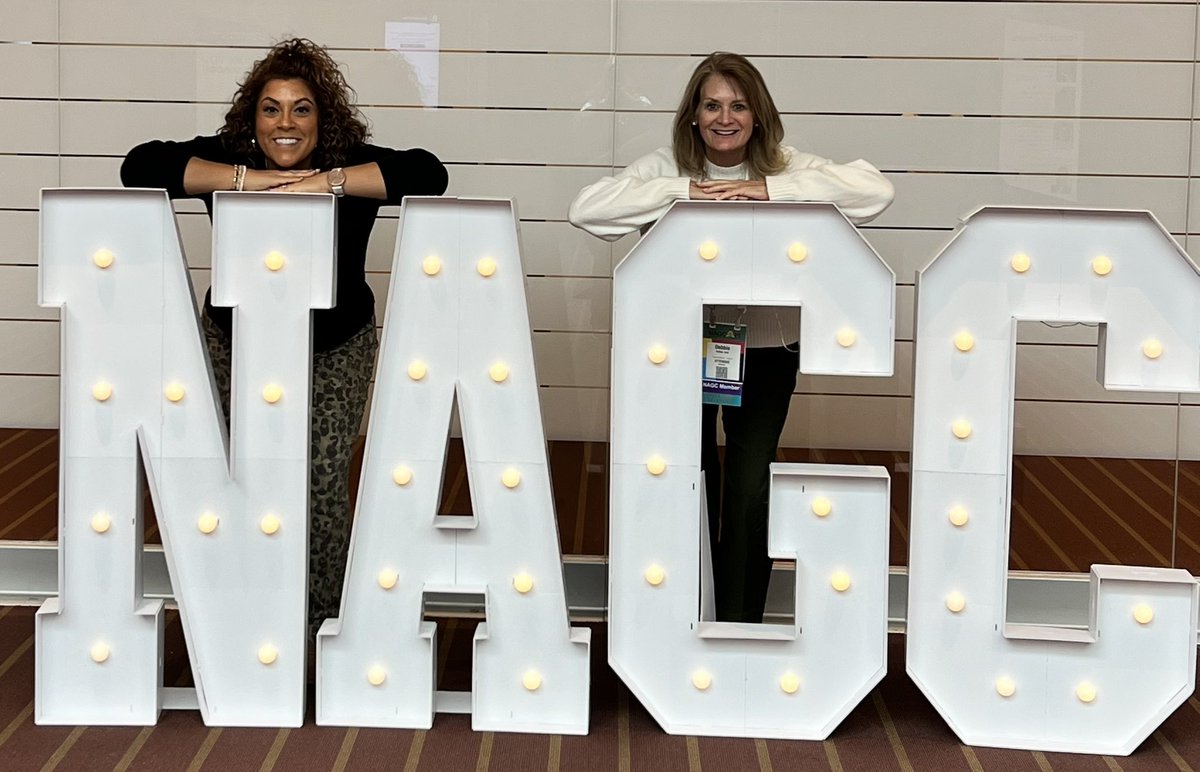 Lauren C. Gibson tweet media