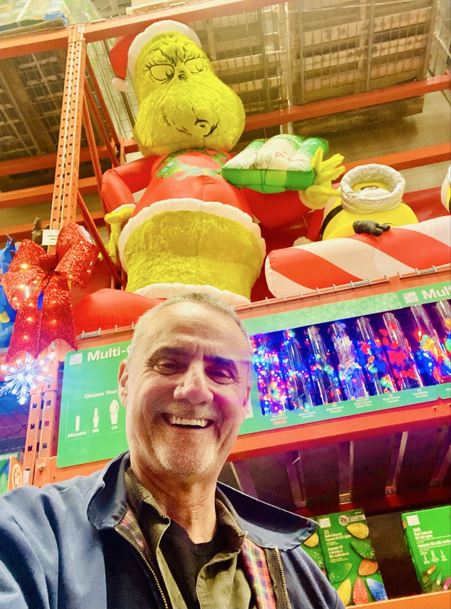 VisibleThink's tweet image. But seriously I am here to get a floor drain!!! 
And his heart grew… the size of 10 grinches….. plus two
#cantresist  #novemberchill