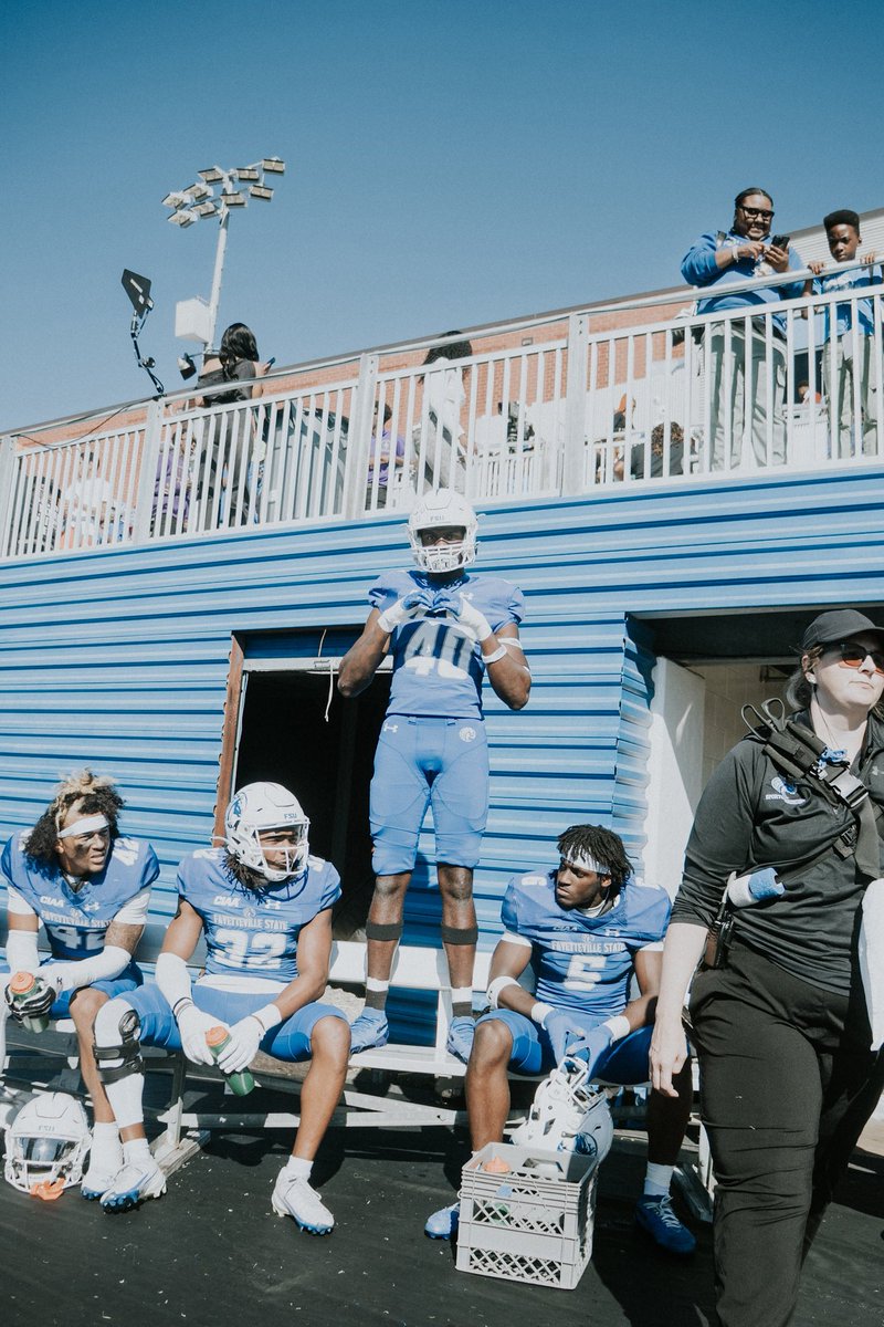 ChristopGord5's tweet photo. First team All-Rookie DE - CIAA/Fayetteville State https://t.co/uXgWbsfxJH